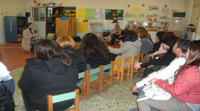 Συζήτηση για τις σχέσεις γονέων - παιδιών στο 2ο Νηπιαγωγείο Τρίπολης (εικόνες)