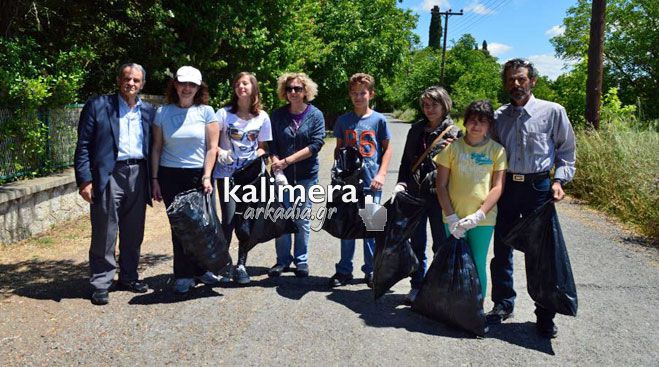 Εθελοντές καθάρισαν από τα σκουπίδια δρόμους και χωριά στην Τεγέα (vd)!