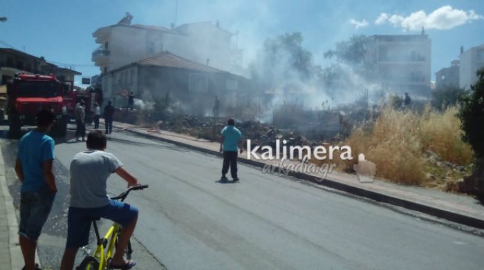 Φωτιά ξέσπασε στη Βίλα Τουρκοβασίλη! (εικόνες - βίντεο)