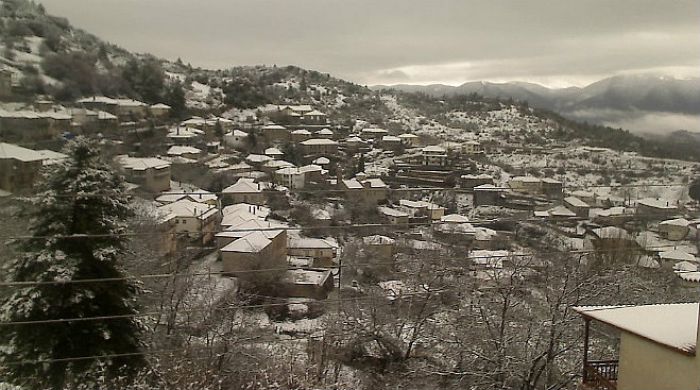 Ξαναντύθηκε στα … λευκά η Αρκαδία – Δείτε live εικόνες!