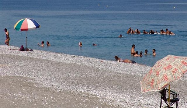Αυτές είναι οι 4 παραλίες για να «βουτήξετε» στην περιοχή του Λεωνιδίου! (vd)