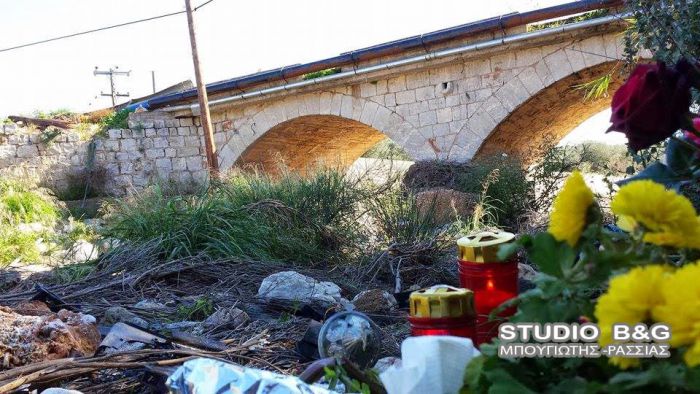 Λίγα λουλούδια για τον άτυχο οδηγό που σκοτώθηκε στο δρόμο Άργους - Τρίπολης ...