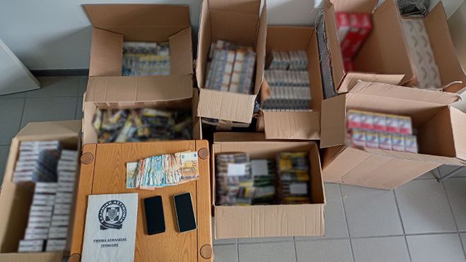 Τρίπολη | Συλλήψεις αλλοδαπών για λαθραία τσιγάρα και καπνό