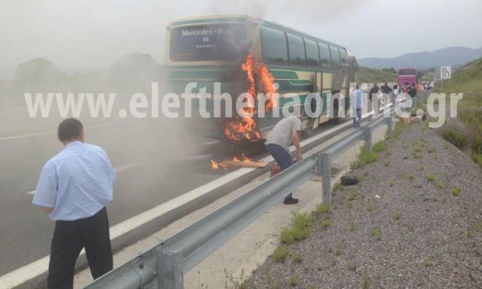 Φωτιά σε λεωφορείο του ΚΤΕΛ Μεσσηνίας, στα Παραδείσια