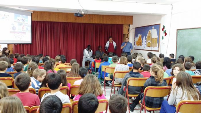 Επίσκεψη Αστέρα στο 8ο Δημοτικό Σχολείο Τρίπολης (εικόνες)
