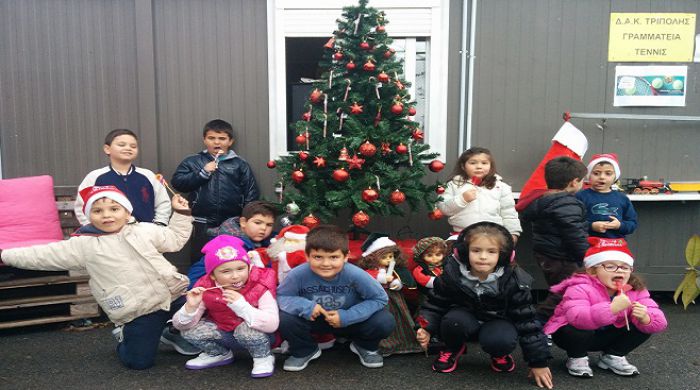 Στόλισαν Χριστουγεννιάτικο δένδρο στο τένις της ΑΕΚ Τρίπολης (εικόνες)!
