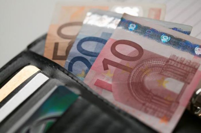 Εγγυημένο εισόδημα-Ποιοι θα παίρνουν επίδομα 400€ το μήνα
