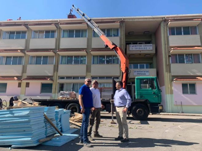 Τρίπολη | Τελειώνει η αντικατάσταση της στέγης - Στα έργα ο Δήμαρχος Κ. Τζιούμης