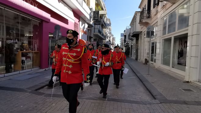 Φιλαρμονική | Η καθιερωμένη βόλτα στους κεντρικούς δρόμους και τις πλατείες της Τρίπολης (vd)