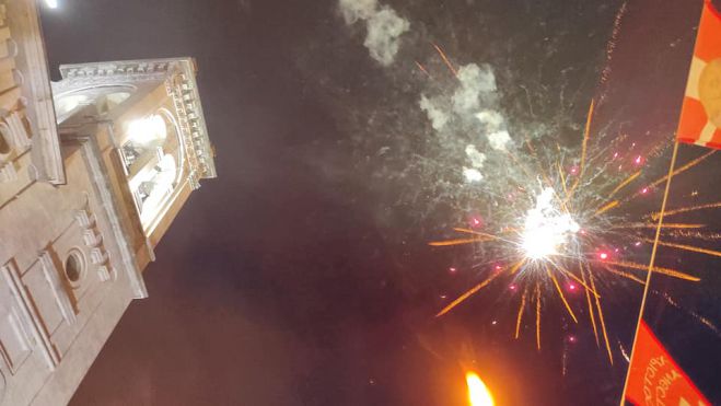 Τα εντυπωσιακά πυροτεχνήματα στον ουρανό της Τρίπολης για την Ανάσταση! (vd)