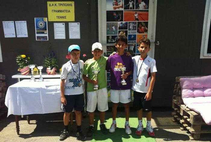 1η η Καραναγνώστη και 3η η Μηναδάκη στο 1ο ενωσιακό τένις κάτω των 12 ετών στην Τρίπολη!