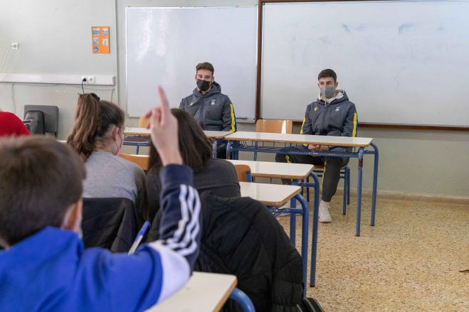 Αστέρας | Χριστόπουλος και Αντζουλάς ... γύρισαν στο σχολείο! (εικόνες)