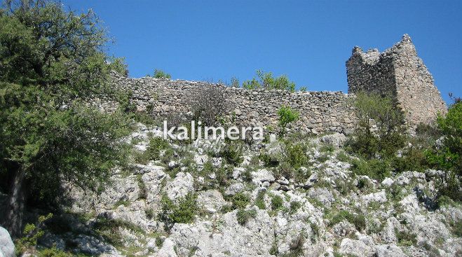 Το αγέρωχο Κάστρο της Αρτίκαινας στην Κυνουρία (εικόνες)