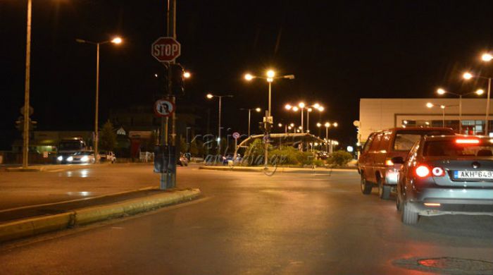 Τροχαίο ατύχημα σε κόμβο με χαλασμένα φανάρια στην Τρίπολη