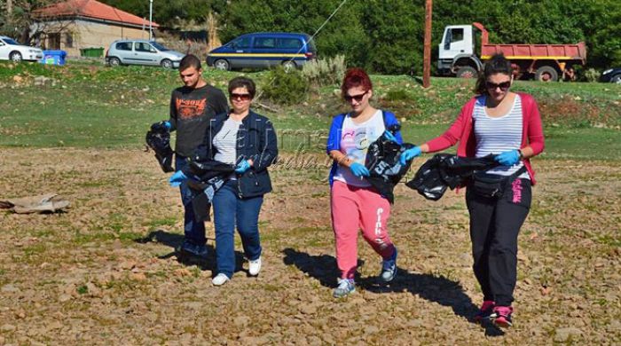 Φωτογραφικές στιγμές και βίντεο από τον εθελοντικό καθαρισμό της λίμνης Λάδωνα στη Γορτυνία!