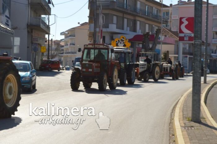 Βγήκαν τα τρακτέρ στους δρόμους της Τρίπολης (εικόνες – βίντεο)!