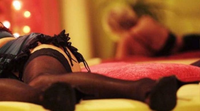43χρονος προήγαγε στην πορνεία 27χρονη κοπέλα στην Κορινθία