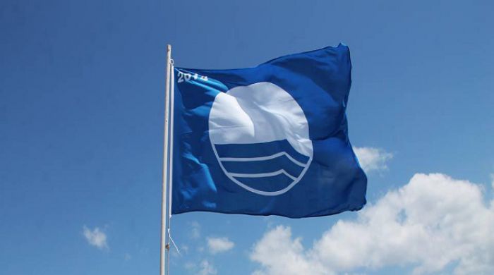 Οι 42 παραλίες με «Γαλάζια Σημαία» στην Πελοπόννησο – Μία στην Βόρεια Κυνουρία!
