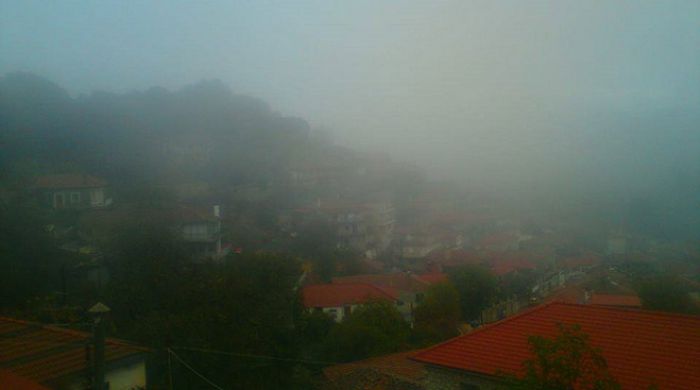 Πυκνή ομίχλη στο Βαλτεσινίκο