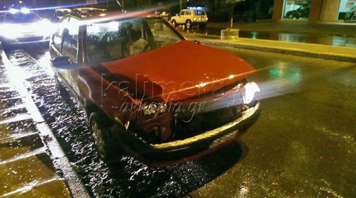 Τροχαίο ατύχημα στην οδό «Μουτζουροπούλου» (εικόνες)
