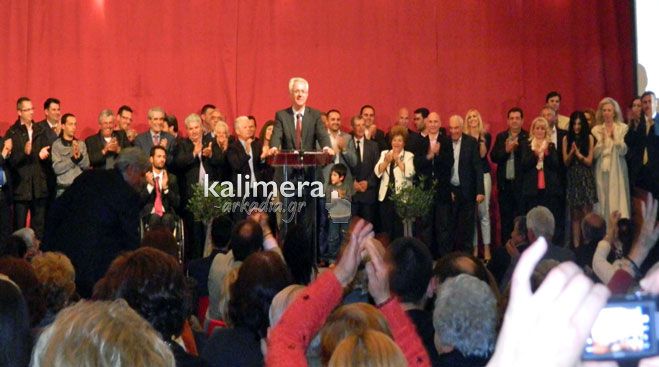 Το ψηφοδέλτιο της νίκης παρουσίασε ο Γιάννης Σμυρνιώτης στο κατάμεστο Πνευματικό Κέντρο (εικόνες)
