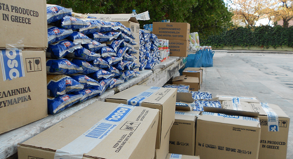Τρόφιμα σε πενήντα άπορες οικογένειες της Τρίπολης μοίρασε η Χρυσή Αυγή
