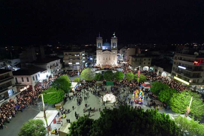 Στιγμή προς στιγμή η Ανάσταση στο Μητροπολιτικό Ναό Αγίου Βασιλείου στην Τρίπολη (εικόνες)