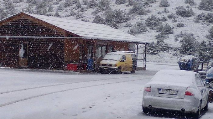 Πολύ χιόνι σήμερα στο Χιονοδρομικό Κέντρο Μαινάλου (εικόνες)!