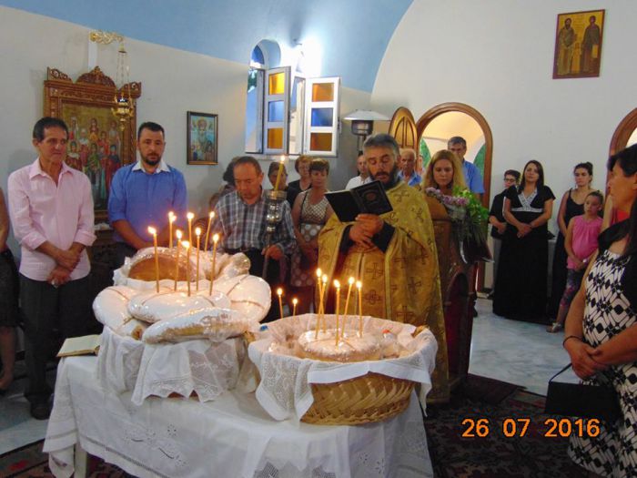 Στο εξωκλήσι της Αγίας Παρασκευής γιόρτασε ο Σύλλογος Τριτέκνων Τρίπολης (εικόνες)