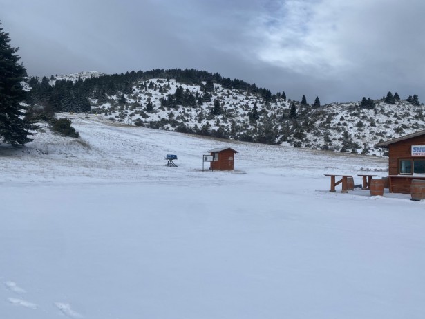 &Mu;&pi;&lambda;ό&kappa;&alpha; &sigma;&epsilon; &Nu;&epsilon;&sigma;&tau;ά&nu;&eta; - &Kappa;&omicron;&lambda;&omicron;&sigma;&omicron;ύ&rho;&tau;&eta; &kappa;&alpha;&iota; &tau;&eta;&nu; &Pi;&alpha;&rho;&alpha;&sigma;&kappa;&epsilon;&upsilon;ή (9.1.2026)
