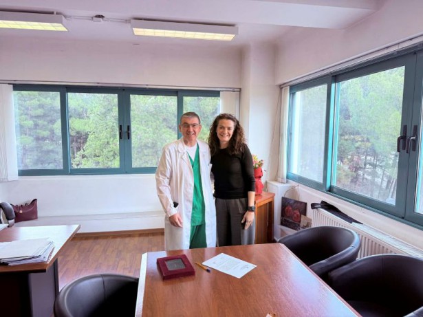 &Pi;&alpha;&nu;&alpha;&rho;&kappa;&alpha;&delta;&iota;&kappa;ό &Nu;&omicron;&sigma;&omicron;&kappa;&omicron;&mu;&epsilon;ί&omicron; | &Delta;&iota;&epsilon;&upsilon;&theta;&upsilon;&nu;&tau;ή&sigmaf; &Chi;&epsilon;&iota;&rho;&omicron;&upsilon;&rho;&gamma;&iota;&kappa;ή&sigmaf; &Kappa;&lambda;&iota;&nu;&iota;&kappa;ή&sigmaf; &omicron; &Lambda;&epsilon;&omega;&nu;ί&delta;&alpha;&sigmaf; &Lambda;&alpha;&mu;&pi;&rho;ό&pi;&omicron;&upsilon;&lambda;&omicron;&sigmaf;