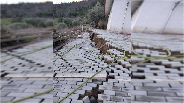 Ά&kappa;&omicron;&upsilon;&sigma;&epsilon; &kappa;&alpha;&nu;&epsilon;ί&sigmaf; &kappa;ά&tau;&iota; &gamma;&iota;&alpha; "έ&kappa;&tau;&alpha;&kappa;&tau;&eta; &alpha;&nu;ά&gamma;&kappa;&eta;" &sigma;&tau;&eta; &Gamma;&omicron;&rho;&tau;&upsilon;&nu;ί&alpha;;