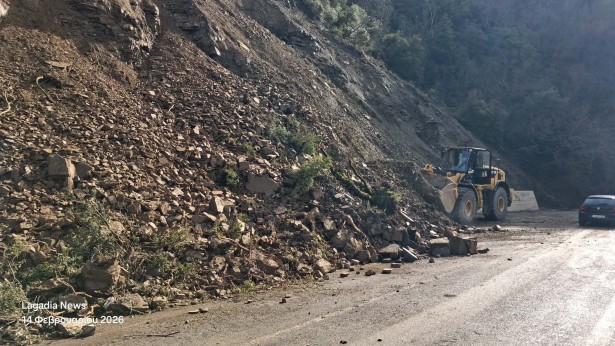 &Nu;έ&epsilon;&sigmaf; &kappa;&alpha;&tau;&omicron;&lambda;&iota;&sigma;&theta;ή&sigma;&epsilon;&iota;&sigmaf; &sigma;&tau;&alpha; &Lambda;&alpha;&gamma;&kappa;ά&delta;&iota;&alpha; | &Delta;&iota;&alpha;&kappa;&omicron;&pi;ή &kappa;&upsilon;&kappa;&lambda;&omicron;&phi;&omicron;&rho;ί&alpha;&sigmaf; &kappa;&alpha;&iota; &sigma;&tau;&iota;&sigmaf; &delta;ύ&omicron; &kappa;&alpha;&tau;&epsilon;&upsilon;&theta;ύ&nu;&sigma;&epsilon;&iota;&sigmaf; &alpha;&nu;&alpha;&kappa;&omicron;ί&nu;&omega;&sigma;&epsilon; &eta; &Alpha;&sigma;&tau;&upsilon;&nu;&omicron;&mu;ί&alpha;