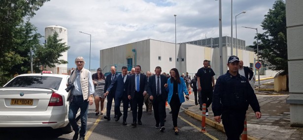 &Sigma;&tau;&eta;&nu; &Tau;&rho;ί&pi;&omicron;&lambda;&eta; &omicron; Ά&delta;&omega;&nu;&iota;&sigmaf; &Gamma;&epsilon;&omega;&rho;&gamma;&iota;ά&delta;&eta;&sigmaf; | &Alpha;&nu;&alpha;&kappa;&omicron;ί&nu;&omega;&sigma;&epsilon; &nu;έ&alpha; &Pi;&tau;έ&rho;&upsilon;&gamma;&alpha; &gamma;&iota;&alpha; &tau;&omicron; &Pi;&alpha;&nu;&alpha;&rho;&kappa;&alpha;&delta;&iota;&kappa;ό &Nu;&omicron;&sigma;&omicron;&kappa;&omicron;&mu;&epsilon;ί&omicron; &kappa;&alpha;&iota; &alpha;&nu;&alpha;&kappa;&alpha;ί&nu;&iota;&sigma;&eta; &tau;&omicron;&upsilon; &Kappa;έ&nu;&tau;&rho;&omicron;&upsilon; &Upsilon;&gamma;&epsilon;ί&alpha;&sigmaf; &Mu;&epsilon;&gamma;&alpha;&lambda;ό&pi;&omicron;&lambda;&eta;&sigmaf; (vd)