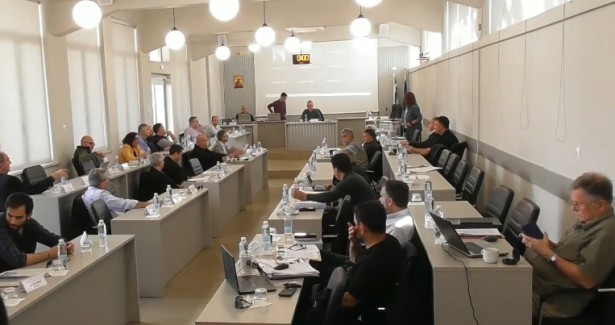 &Pi;&tau;&omega;&chi;ό&sigmaf;: "&Xi;&epsilon;&chi;ά&sigma;&tau;&epsilon; &tau;&eta; &delta;&omega;&rho;&epsilon;ά &gamma;&iota;&alpha; &tau;&omicron; &Pi;&alpha;&nu;&alpha;&rho;&kappa;&alpha;&delta;&iota;&kappa;ό &Nu;&omicron;&sigma;&omicron;&kappa;&omicron;&mu;&epsilon;ί&omicron;, &delta;&epsilon;&nu; &epsilon;&gamma;&kappa;&alpha;&tau;&alpha;&lambda;&epsilon;ί&pi;&epsilon;&tau;&alpha;&iota; &eta; &kappa;&alpha;&theta;' ύ&psi;&omicron;&sigmaf; &epsilon;&pi;έ&kappa;&tau;&alpha;&sigma;&eta; - &Pi;&rho;&omicron;&chi;&omega;&rho;ά&mu;&epsilon; &tau;&eta;&nu; &pi;&rho;&omicron;&mu;&epsilon;&lambda;έ&tau;&eta; &gamma;&iota;&alpha; &tau;&eta; &nu;έ&alpha; &pi;&tau;έ&rho;&upsilon;&gamma;&alpha;"