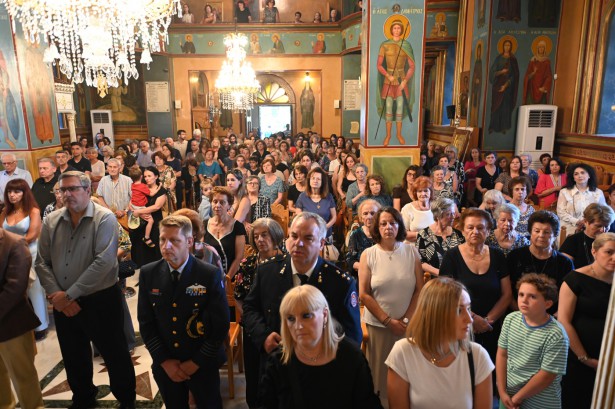 &Omicron; &epsilon;&omicron;&rho;&tau;&alpha;&sigma;&mu;ό&sigmaf; &tau;&omicron;&upsilon; &Pi;&rho;&omicron;&phi;ή&tau;&omicron;&upsilon; &Eta;&lambda;&iota;&omicron;ύ &sigma;&tau;&eta;&nu; &Iota;&epsilon;&rho;ά &Mu;&eta;&tau;&rho;ό&pi;&omicron;&lambda;&eta; &Mu;&alpha;&nu;&tau;&iota;&nu;&epsilon;ί&alpha;&sigmaf; &kappa;&alpha;&iota; &Kappa;&upsilon;&nu;&omicron;&upsilon;&rho;ί&alpha;&sigmaf; (&epsilon;&iota;&kappa;ό&nu;&epsilon;&sigmaf;)