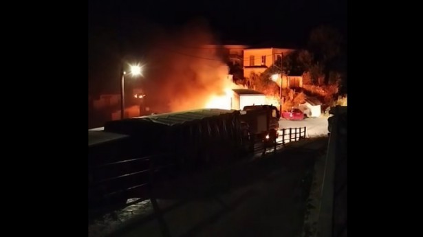 &Lambda;&alpha;&mu;&pi;ά&delta;&iota;&alpha;&sigma;&epsilon; &phi;&omicron;&rho;&tau;&eta;&gamma;ό &sigma;&tau;&eta;&nu; &Epsilon;&theta;&nu;&iota;&kappa;ή &Omicron;&delta;ό &Tau;&rho;ί&pi;&omicron;&lambda;&eta;&sigmaf;-&Sigma;&pi;ά&rho;&tau;&eta;&sigmaf; (vd)