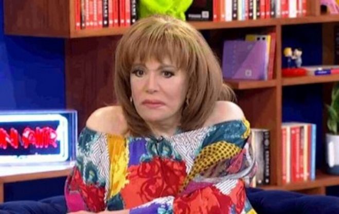 &Mu;&alpha;ί&rho;&eta; &Chi;&rho;o&nu;&omicron;&pi;&omicron;ύ&lambda;&omicron;&upsilon;: "&Omicron; &kappa;&alpha;&rho;&kappa;ί&nu;&omicron;&sigmaf; &mu;&omicron;&upsilon; &pi;ή&rho;&epsilon; ό&lambda;&omicron;&upsilon;&sigmaf; &tau;&omicron;&upsilon;&sigmaf; &phi;ί&lambda;&omicron;&upsilon;&sigmaf;"