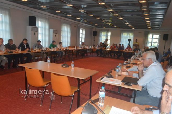 Δόριζα - Τοποθέτηση pillar και προβολέων για το φωτισμό του Κοιμητηρίου