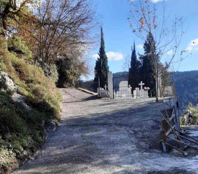 &Tau;&zeta;&iota;&omicron;ύ&mu;&eta;&sigmaf; &gamma;&iota;&alpha; έ&rho;&gamma;&alpha; &sigma;&tau;&alpha; &Beta;&omicron;ύ&rho;&beta;&omicron;&upsilon;&rho;&alpha;: "&Sigma;&upsilon;&nu;&epsilon;&chi;ί&zeta;&omicron;&upsilon;&mu;&epsilon; &tau;&iota;&sigmaf; &pi;&alpha;&rho;&epsilon;&mu;&beta;ά&sigma;&epsilon;&iota;&sigmaf; &mu;&alpha;&sigmaf;, &mu;&iota;&kappa;&rho;έ&sigmaf; &kappa;&alpha;&iota; &mu;&epsilon;&gamma;ά&lambda;&epsilon;&sigmaf;, &sigma;&tau;&omicron; &delta;ή&mu;&omicron; &mu;&alpha;&sigmaf;"