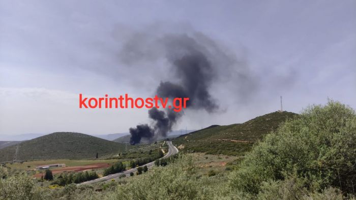 Φωτιά παράλληλα της Ε.Ο Κορίνθου – Τριπόλεως (εικόνες)