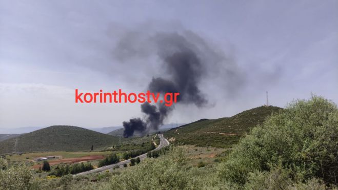 Φωτιά παράλληλα της Ε.Ο Κορίνθου – Τριπόλεως (εικόνες)