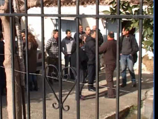 &Tau;&rho;&alpha;&gamma;&iota;&kappa;ό: &Gamma;&iota;&alpha; &nu;&alpha; &mu;&eta;&nu; &tau;&omicron;&upsilon; &kappa;ά&nu;&omicron;&upsilon;&nu; έ&xi;&omega;&sigma;&eta;, 59&chi;&rho;&omicron;&nu;&omicron;&sigmaf; &alpha;&upsilon;&tau;&omicron;&kappa;&tau;ό&nu;&eta;&sigma;&epsilon; &sigma;&tau;&eta;&nu; &Pi;&epsilon;&lambda;&omicron;&pi;ό&nu;&nu;&eta;&sigma;&omicron;