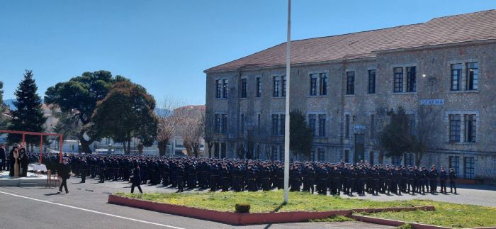&Kappa;ώ&sigma;&tau;&alpha;&sigmaf; &Tau;&zeta;&iota;&omicron;ύ&mu;&eta;&sigmaf;: &ldquo;&Omicron; &Delta;ή&mu;&omicron;&sigmaf; &Tau;&rho;ί&pi;&omicron;&lambda;&eta;&sigmaf; &upsilon;&pi;&omicron;&delta;έ&chi;&epsilon;&tau;&alpha;&iota; 600 &nu;έ&omicron;&upsilon;&sigmaf; E&iota;&delta;&iota;&kappa;&omicron;ύ&sigmaf; &Phi;&rho;&omicron;&upsilon;&rho;&omicron;ύ&sigmaf; &tau;&eta;&sigmaf; &Alpha;&sigma;&tau;&upsilon;&nu;&omicron;&mu;ί&alpha;&sigmaf;&rdquo; (&epsilon;&iota;&kappa;ό&nu;&epsilon;&sigmaf;)