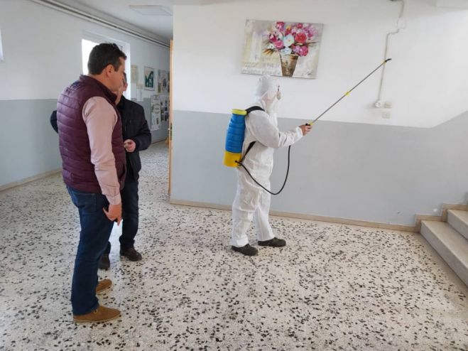 &Beta;ό&rho;&epsilon;&iota;&alpha; &Kappa;&upsilon;&nu;&omicron;&upsilon;&rho;ί&alpha; | &Omicron;&lambda;&omicron;&kappa;&lambda;&eta;&rho;ώ&theta;&eta;&kappa;&epsilon; &eta; &alpha;&pi;&omicron;&lambda;ύ&mu;&alpha;&nu;&sigma;&eta; &sigma;&epsilon; &sigma;&chi;&omicron;&lambda;&epsilon;ί&alpha;, &gamma;ή&pi;&epsilon;&delta;&alpha; &kappa;&alpha;&iota; &delta;&eta;&mu;&omicron;&tau;&iota;&kappa;ά &kappa;&tau;ί&rho;&iota;&alpha; (&epsilon;&iota;&kappa;ό&nu;&epsilon;&sigmaf;)