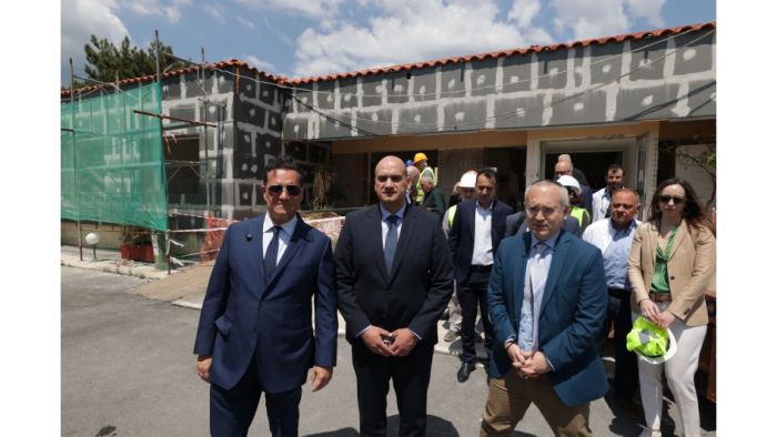 &Pi;&alpha;&nu;&alpha;&rho;&kappa;&alpha;&delta;&iota;&kappa;ό &Sigma;&upsilon;&nu;&delta;&iota;&kappa;ά&tau;&omicron; &Omicron;&iota;&kappa;&omicron;&delta;ό&mu;&omega;&nu;: "&Delta;ί&chi;&omega;&sigmaf; ί&chi;&nu;&omicron;&sigmaf; &nu;&tau;&rho;&omicron;&pi;ή&sigmaf; &omicron; &upsilon;&pi;&omicron;&upsilon;&rho;&gamma;ό&sigmaf; &Upsilon;&gamma;&epsilon;ί&alpha;&sigmaf; Ά&delta;&omega;&nu;&iota;&sigmaf; &Gamma;&epsilon;&omega;&rho;&gamma;&iota;ά&delta;&eta;&sigmaf; &epsilon;&pi;&iota;&sigma;&kappa;έ&phi;&tau;&eta;&kappa;&epsilon; &sigma;ή&mu;&epsilon;&rho;&alpha; &tau;&omicron; &Kappa;έ&nu;&tau;&rho;&omicron; &Upsilon;&gamma;&epsilon;ί&alpha;&sigmaf; &Mu;&epsilon;&gamma;&alpha;&lambda;ό&pi;&omicron;&lambda;&eta;&sigmaf;"