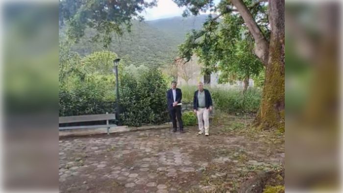 &Mu;ά&kappa;&alpha;&rho;&eta;&sigmaf; - &Phi;&alpha;&rho;ά&nu;&tau;&omicron;&sigmaf;: "&Eta; &Phi;&alpha;&lambda;&alpha;&iota;&sigma;ί&alpha; &epsilon;&kappa;&pi;έ&mu;&pi;&epsilon;&iota; SOS: &Zeta;&eta;&tau;ά &Sigma;&tau;&rho;&alpha;&tau;&eta;&gamma;&iota;&kappa;ό &Sigma;&chi;έ&delta;&iota;&omicron; &kappa;&alpha;&iota; &Kappa;&omicron;&nu;&delta;ύ&lambda;&iota;&alpha; &gamma;&iota;&alpha; &tau;&eta;&nu; &Tau;&omicron;&upsilon;&rho;&iota;&sigma;&tau;&iota;&kappa;ή &Alpha;&nu;ά&pi;&tau;&upsilon;&xi;&eta;"