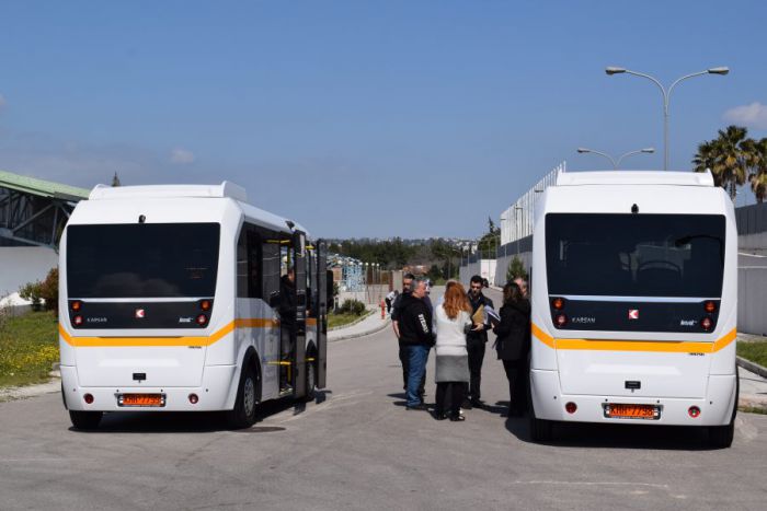 &Alpha;&mu;&omicron;&iota;&beta;&alpha;ί&alpha; &pi;&alpha;&rho;&alpha;&chi;ώ&rho;&eta;&sigma;&eta; &omicron;&chi;&eta;&mu;ά&tau;&omega;&nu; &alpha;&nu;ά&mu;&epsilon;&sigma;&alpha; &sigma;&tau;&omicron;&upsilon;&sigmaf; &Delta;ή&mu;&omicron;&upsilon;&sigmaf; &Tau;&rho;ί&pi;&omicron;&lambda;&eta;&sigmaf; &kappa;&alpha;&iota; &Gamma;&omicron;&rho;&tau;&upsilon;&nu;ί&alpha;&sigmaf;!
