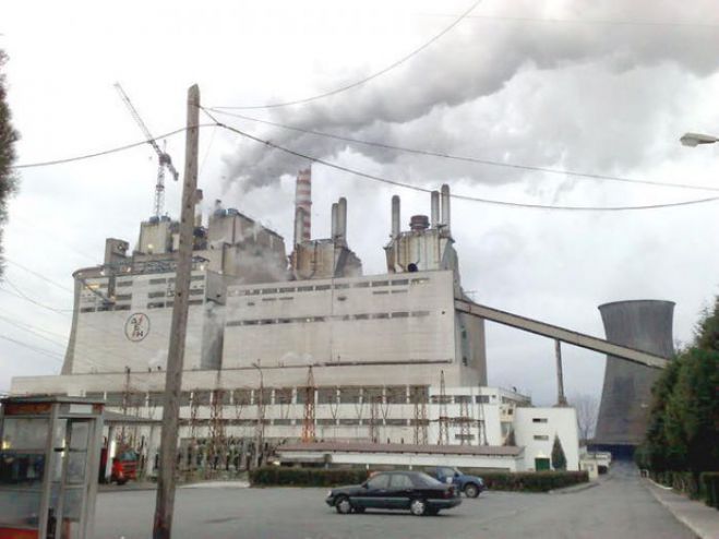 Κλιμάκιο του ΚΚΕ στο εργοστάσιο της Μεγαλόπολης: «Το ρεύμα έχει καταντήσει είδος πολυτελείας»