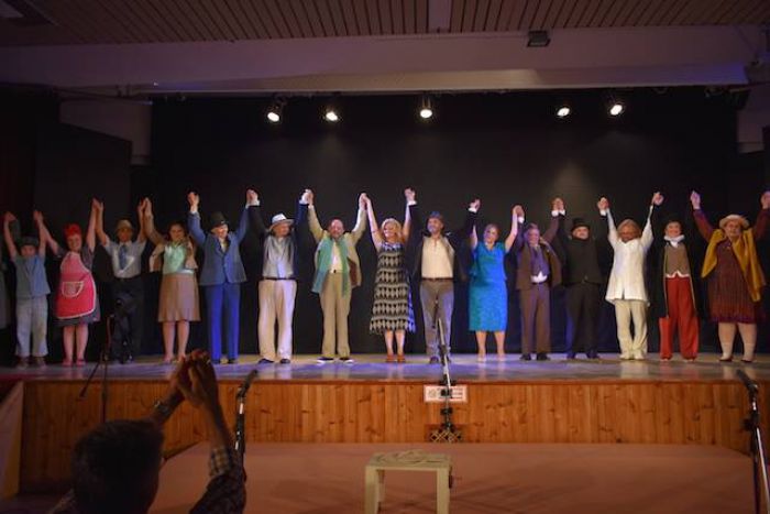 &Tau;&eta; "&Mu;ή&delta;&epsilon;&iota;&alpha;" &tau;&omicron;&upsilon; &Mu;&pi;ό&sigma;&tau; &pi;&alpha;&rho;&omicron;&upsilon;&sigma;&iota;ά&zeta;&epsilon;&iota; &tau;&omicron; &Theta;&epsilon;&alpha;&tau;&rho;&iota;&kappa;ό &Epsilon;&rho;&gamma;&alpha;&sigma;&tau;ή&rho;&iota; Ά&sigma;&tau;&rho;&omicron;&upsilon;&sigmaf;